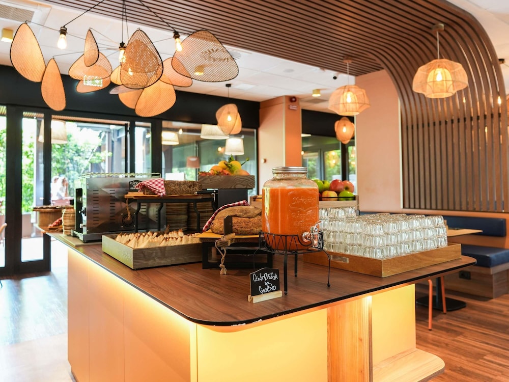 MERCURE BOLOGNA CENTRO 9/72
