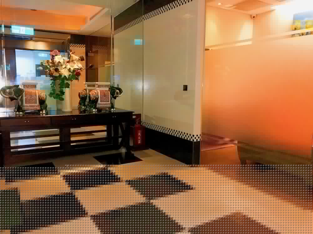Q Motel 10/71