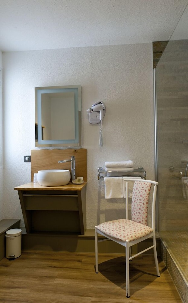 Logis Hotel Le Cheval Rouge 25/26