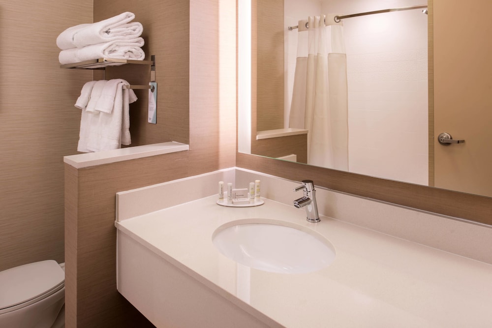 Fairfield Inn Suites St Louis Westport 13/39
