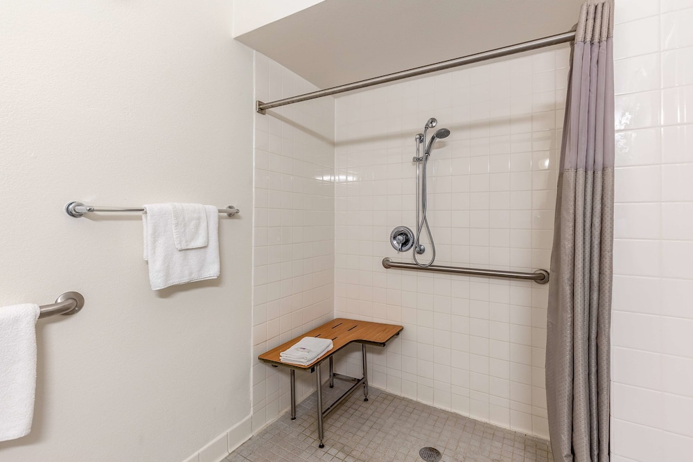 Motel6 Caseyville, IL 64/64