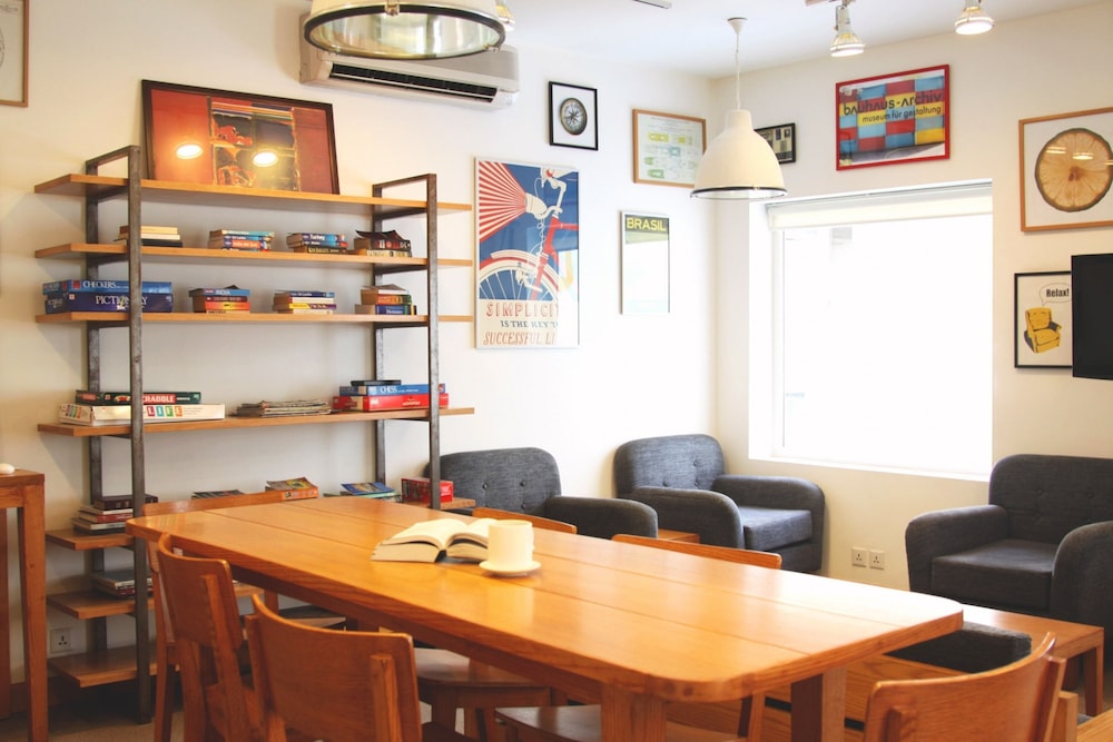 Bloomrooms At Link Road 24/30
