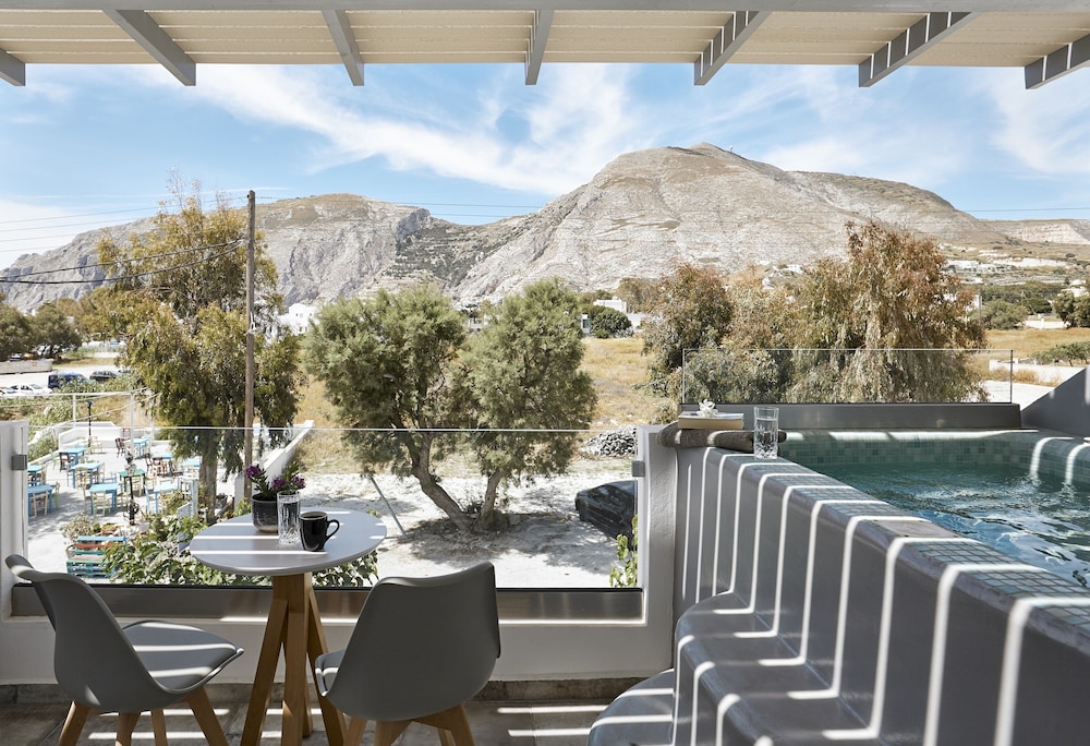 Amara Suites Santorini 44/50
