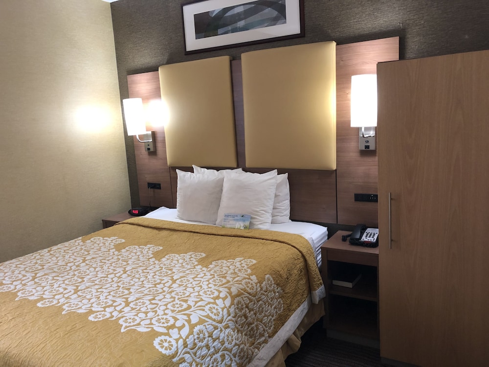Days Inn by Wyndham Brooklyn 14/40