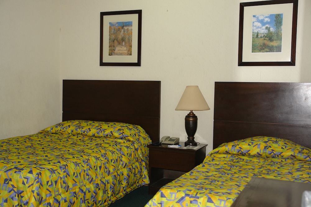 Hotel Fiesta Versalles 11/32