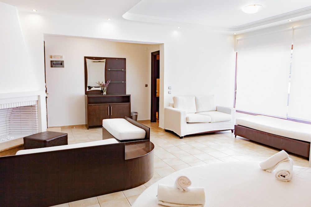 Elani Bay Resort 11/50