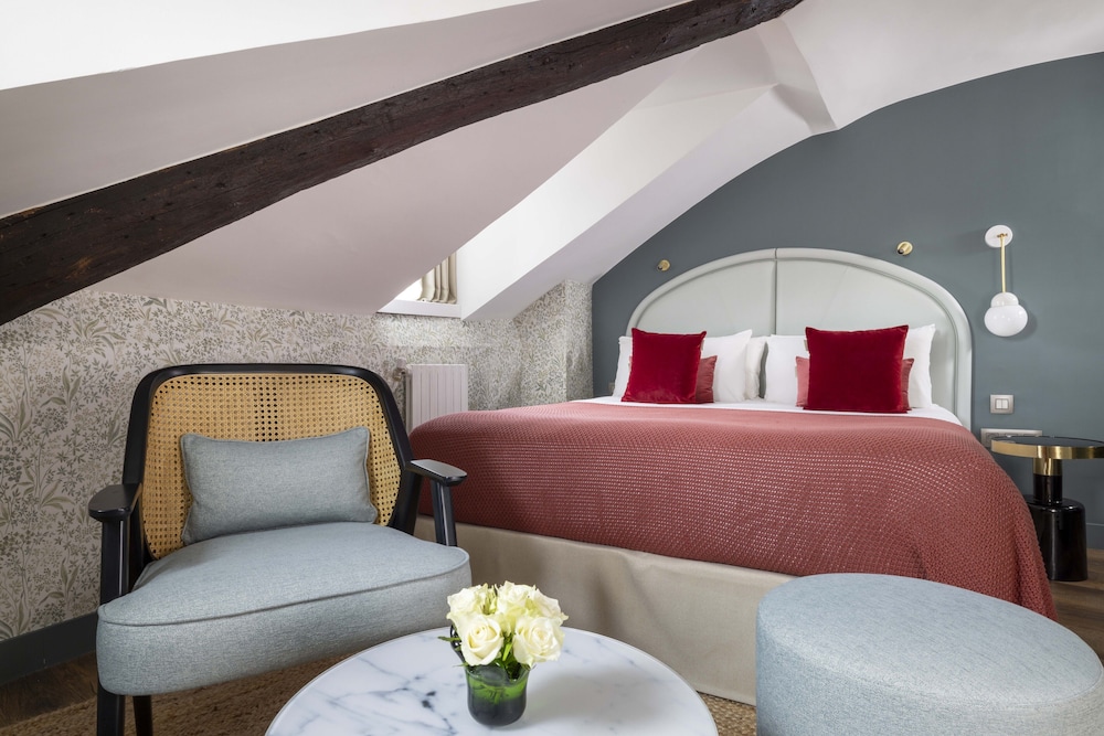 WELCOME HOTEL 42/57