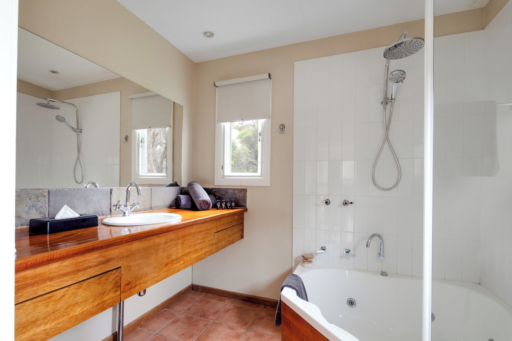 Piermont Retreat Swansea 54/55