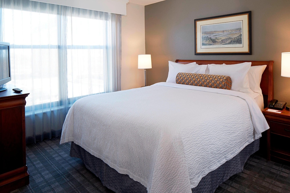 1 BEDROOM, SUITE, ACCESSIBLE