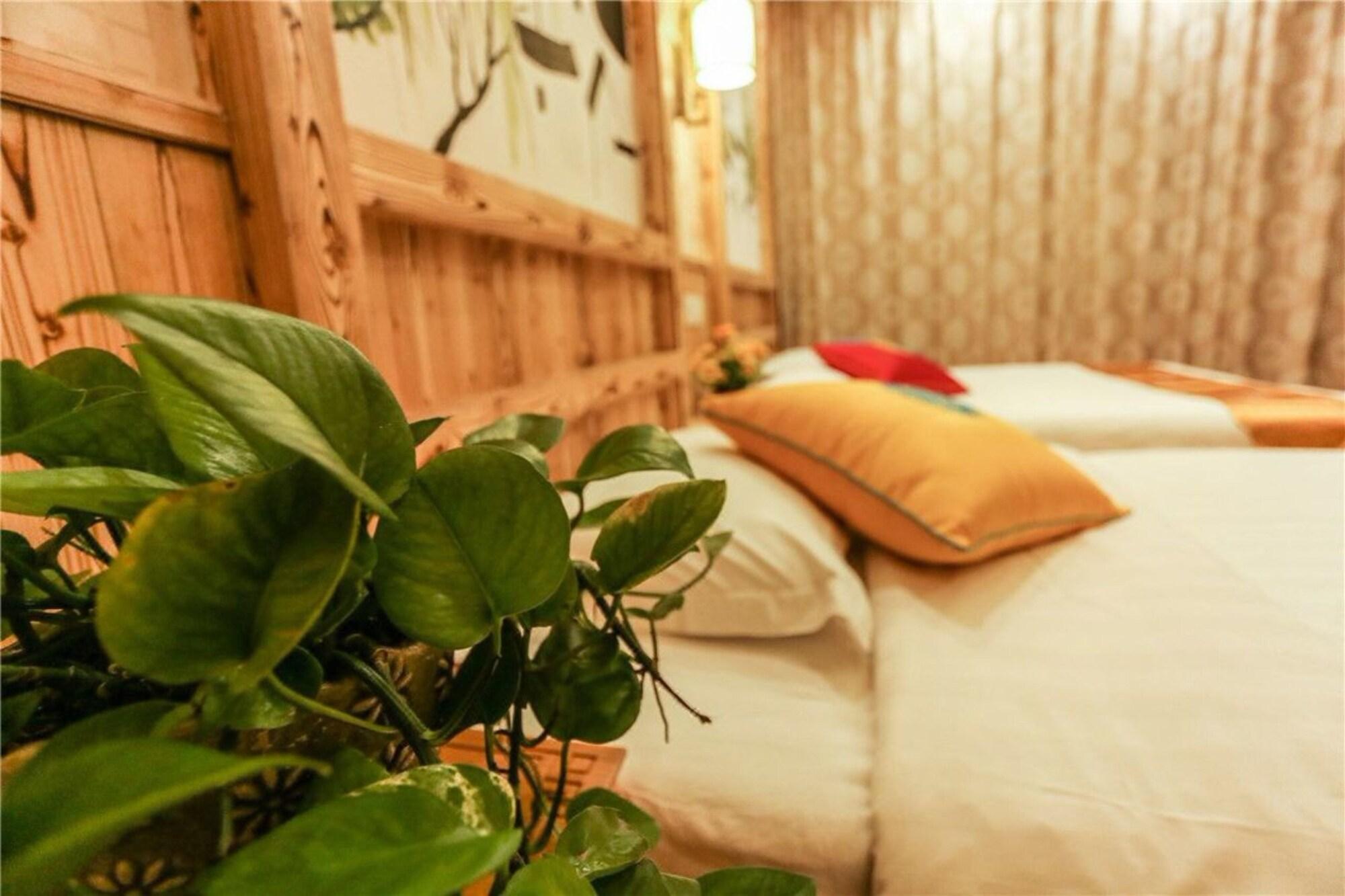 Wuzhen He & She Inn 12/17