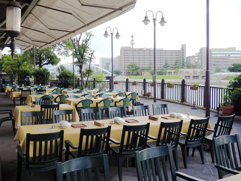 Crown Palais Kokura 40/56