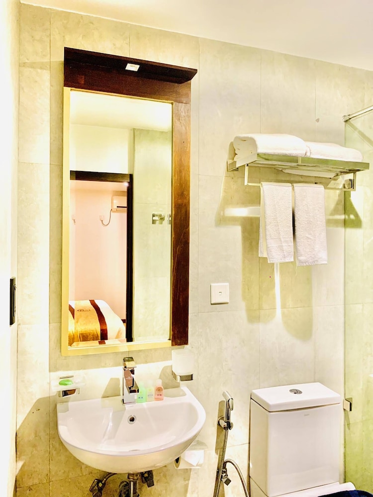 City Hotel Colombo 02 18/20