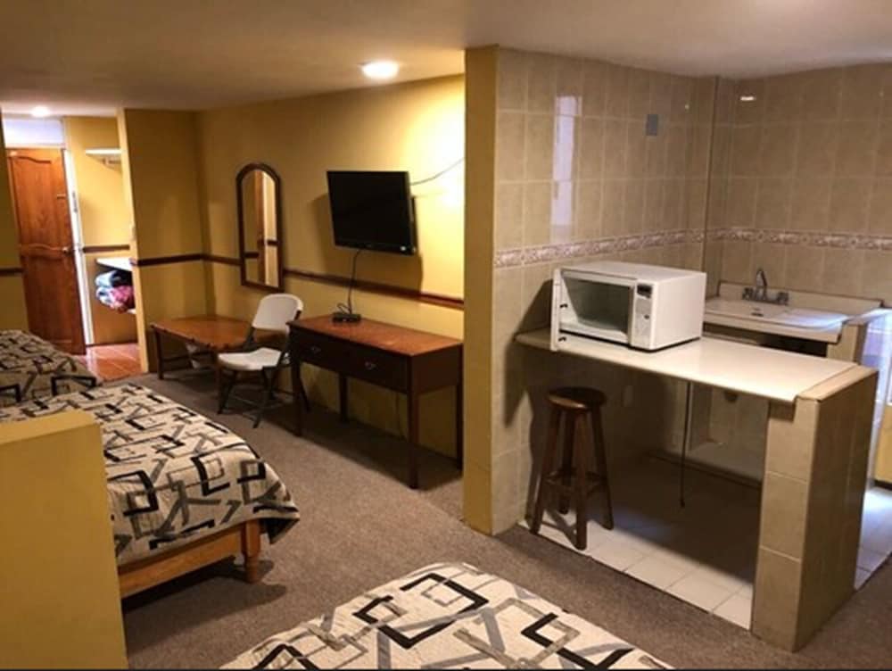 Hotel Villas del Bosque 10/27