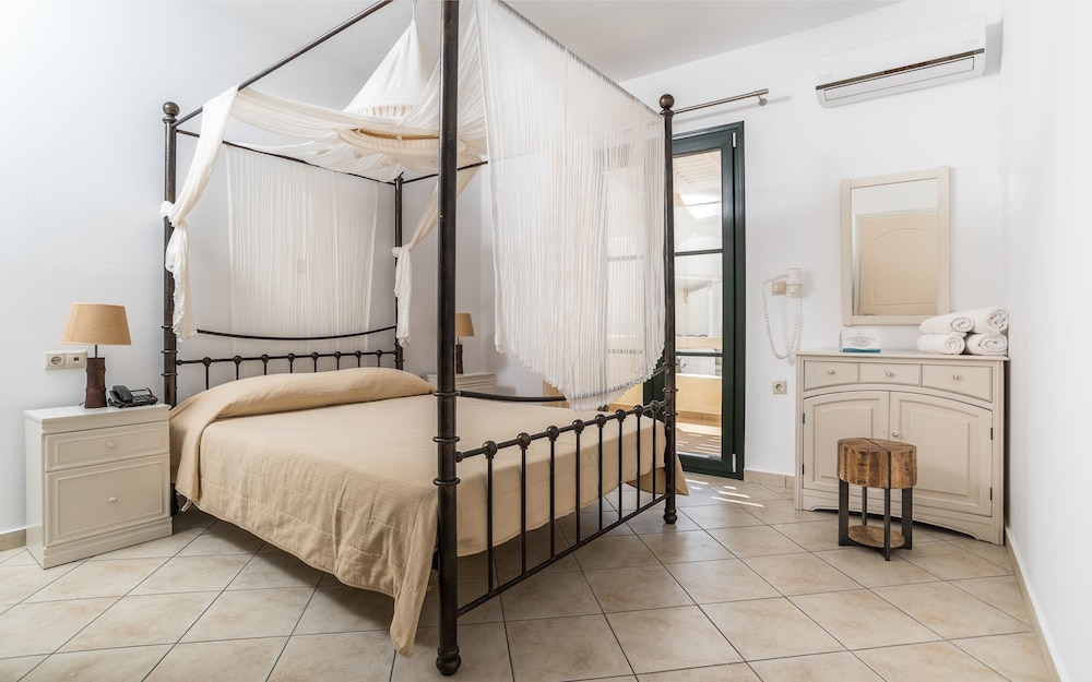Iliada Villas 24/74