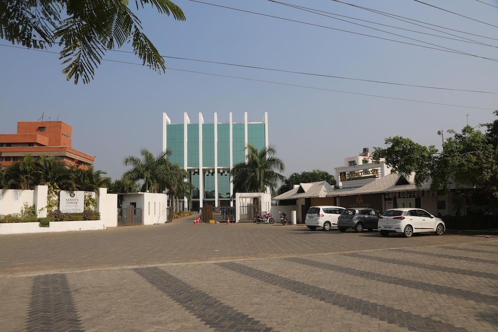 HOTEL SANDY'S TOWER 53/63