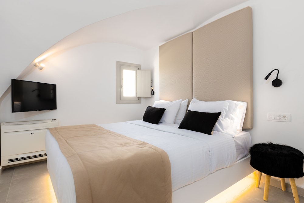 2 BEDROOMS, FAMILY, OUTDOOR JETTED TUB