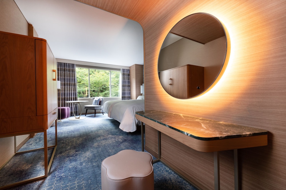 Westin Miyako 33/78
