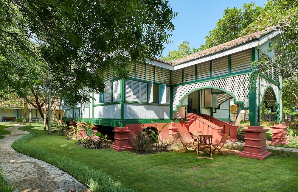 Temple Tree Resort 9/58