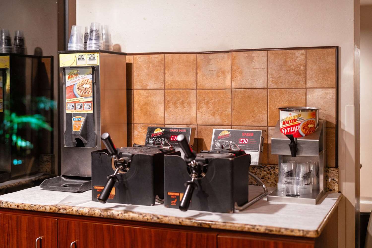 La Quinta Inn & Suites by Wyndham Cocoa Beach Oceanfront 40/54