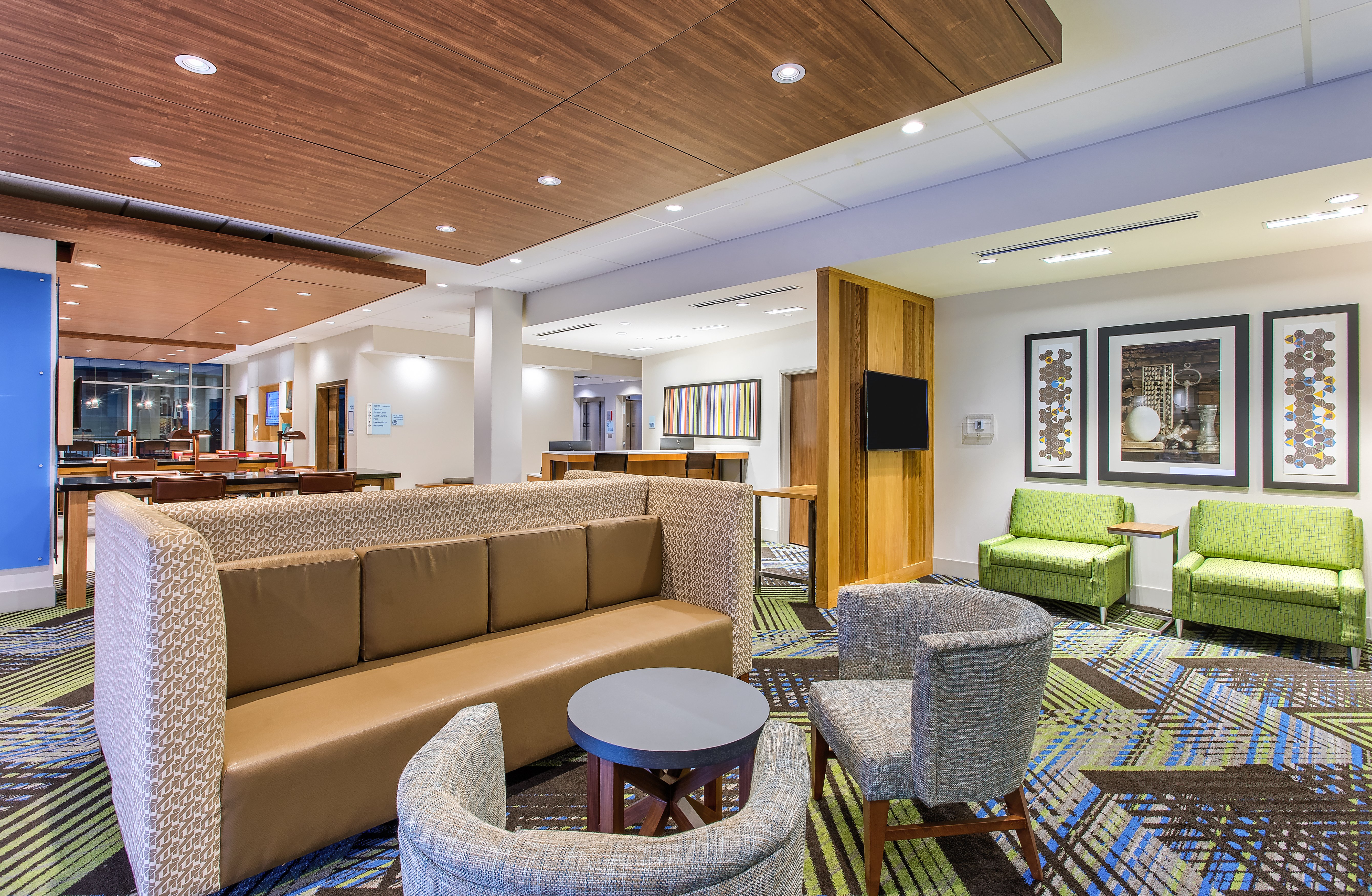 Holiday Inn Express And Suites La Grange 36/54