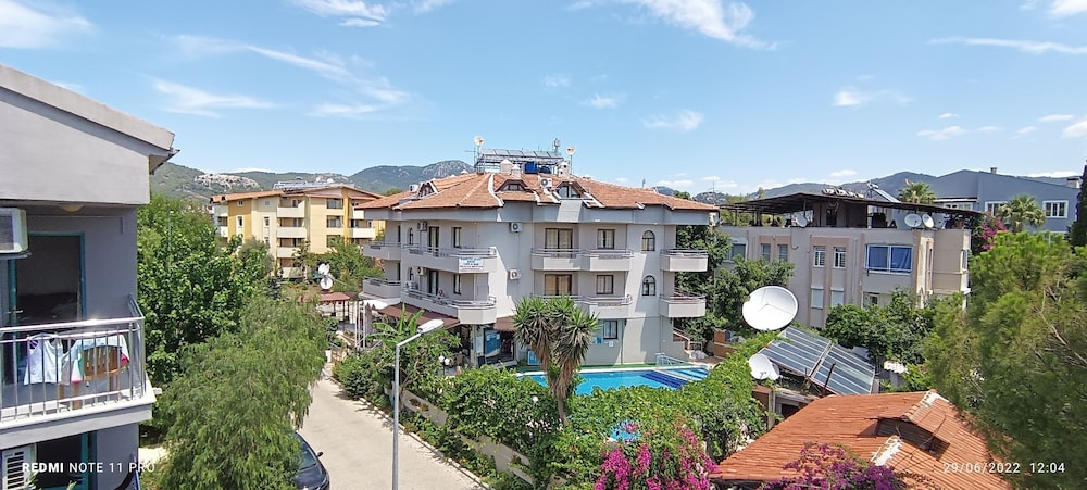 Kamelya Apartments 6/89