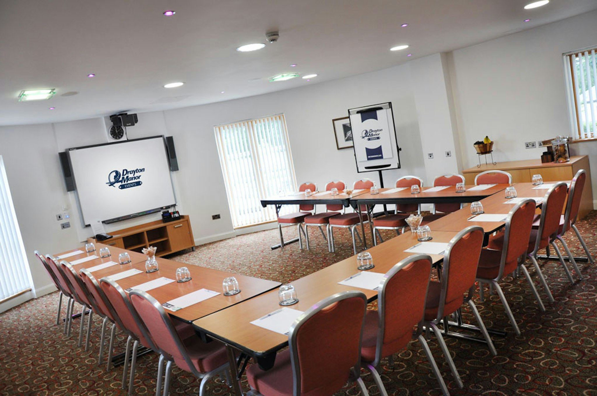 Drayton Manor Hotel 14/20