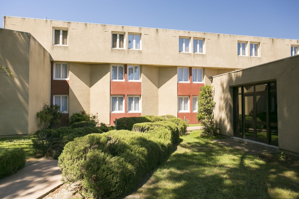 Ibis Avignon Sud 66/72