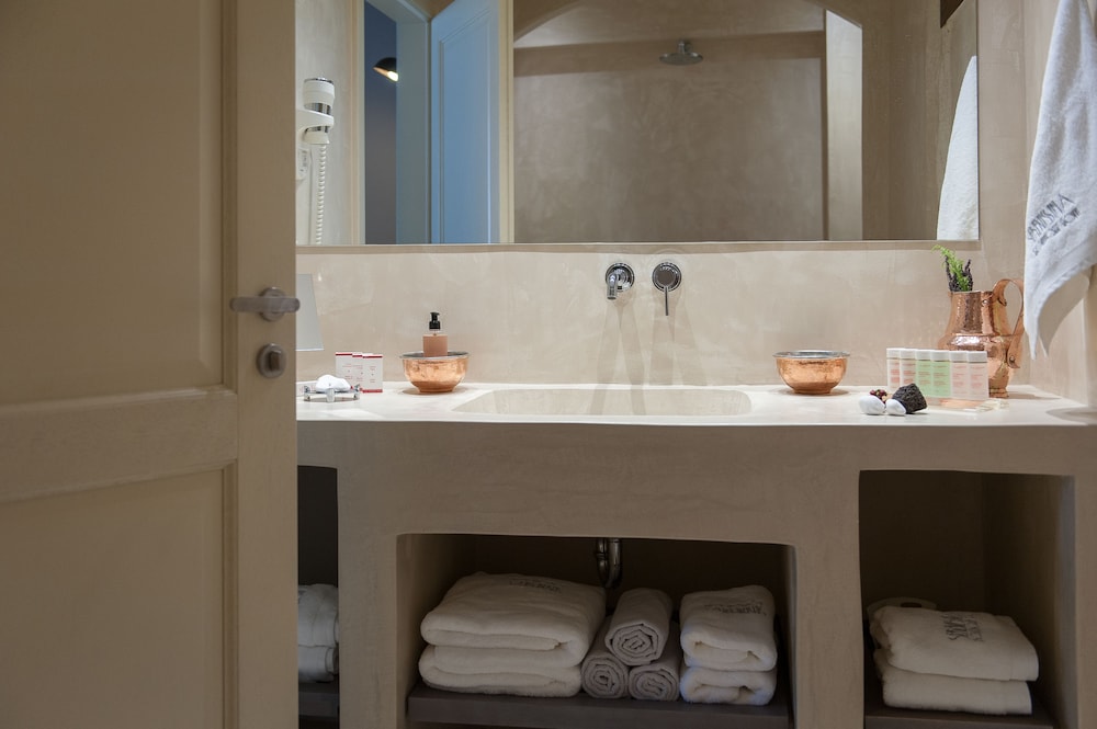 Serenissima Boutique Hotel 71/71