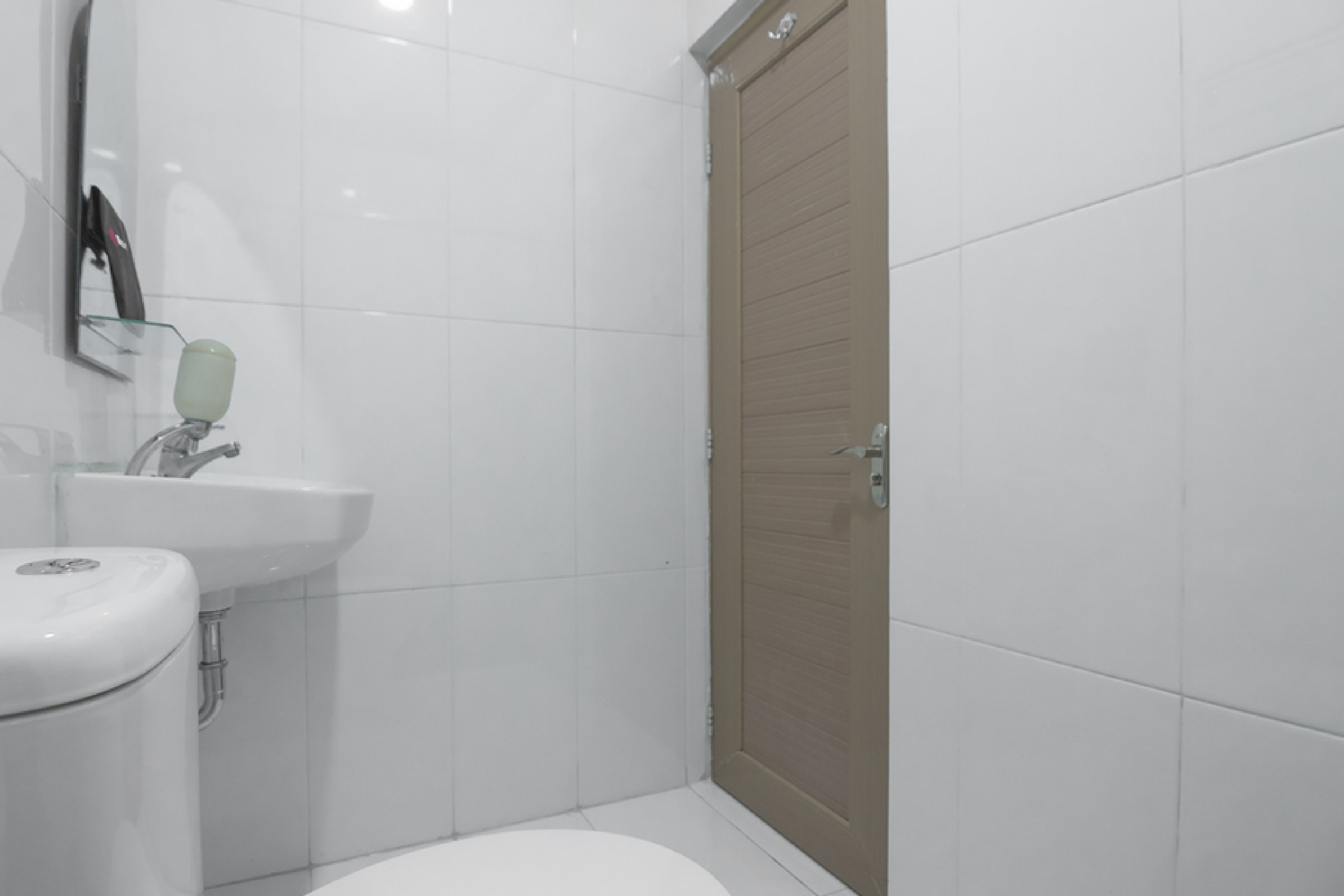 Reddoorz Near Itc Mangga Dua 37/37