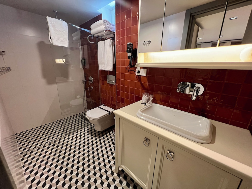 Weingart Suites Hotel 56/58