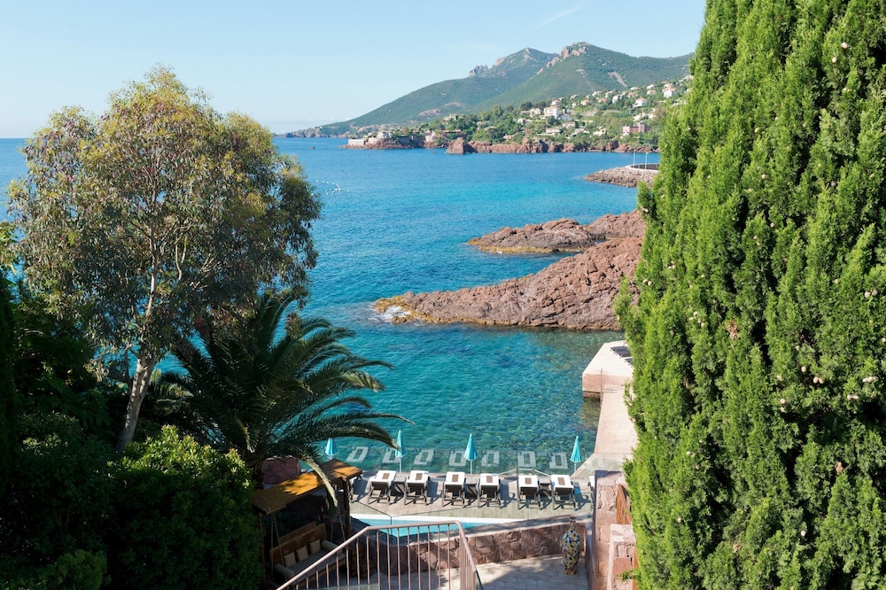 MIRAMAR BEACH HOTEL in CANNES
