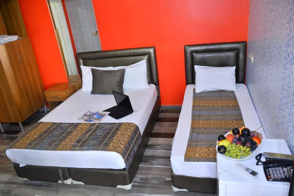 AYYILDIZLAR HOTEL 18/37