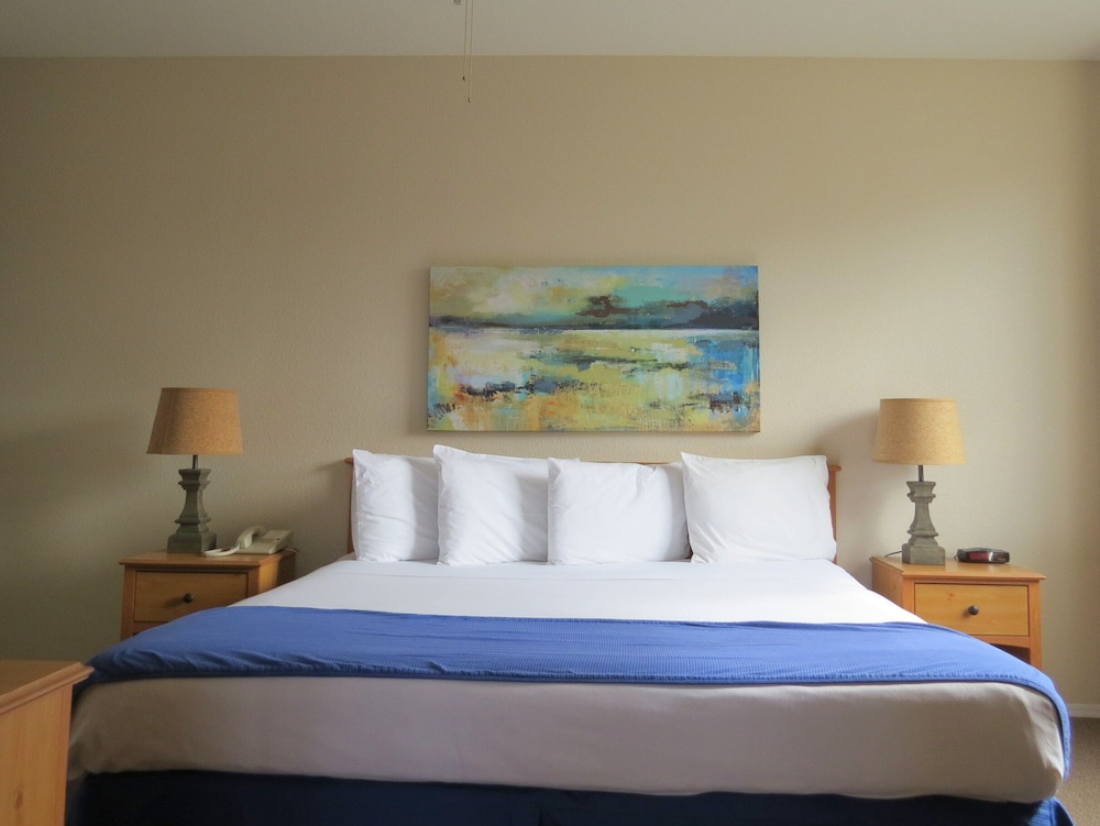 Pacific Plaza Resort 11/70