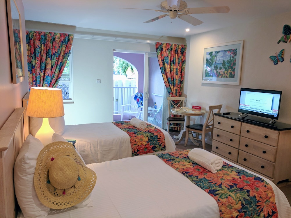 Butterfly Beach Hotel 42/75