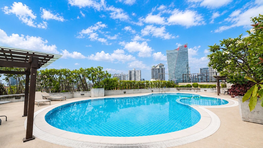 Golden Pearl Residences 43/50