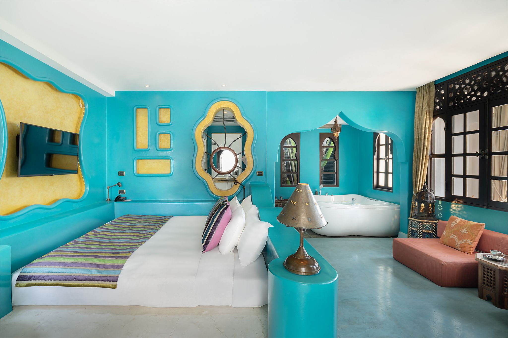 Grand, Courtyard, Deluxe, Hot Tub