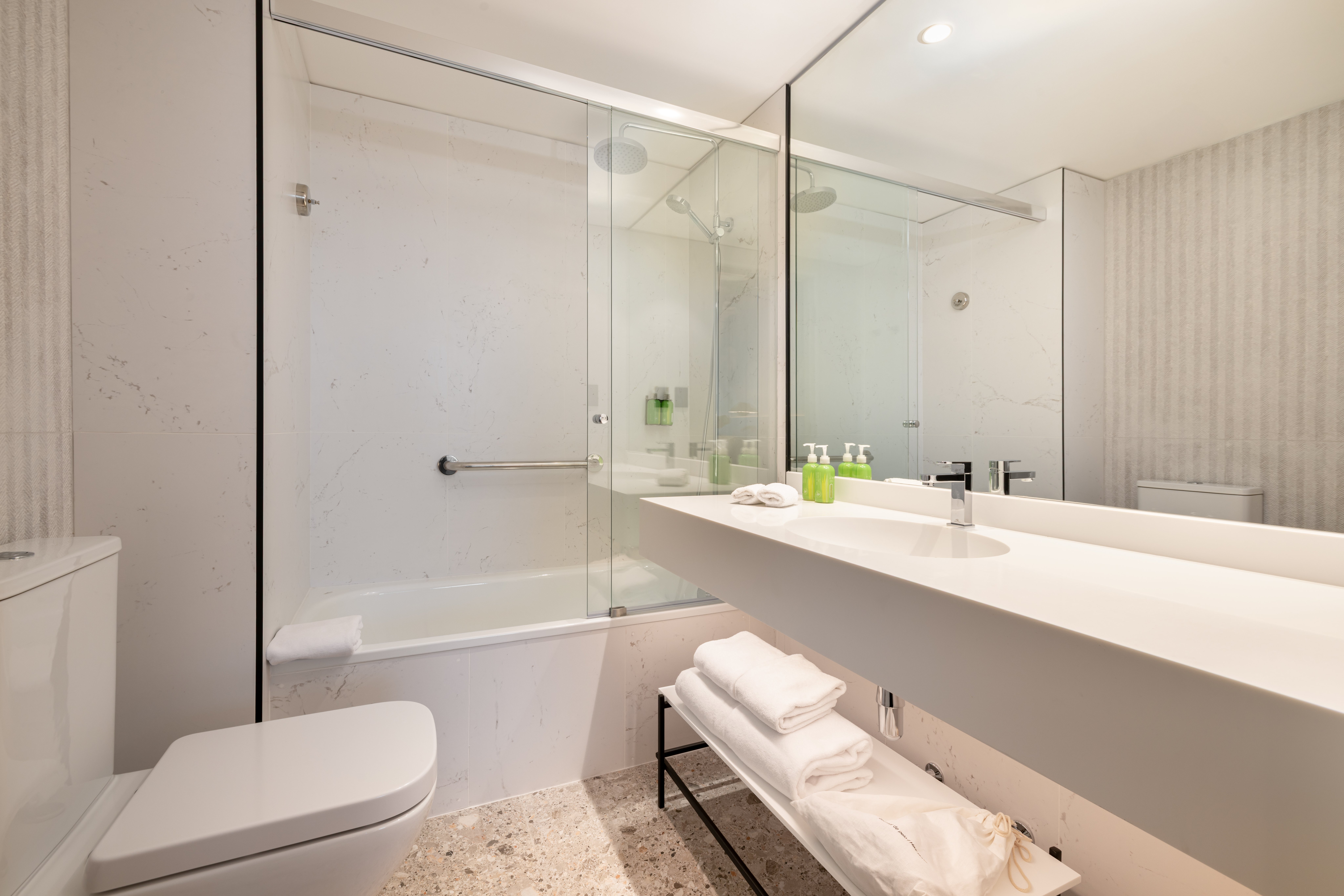غرفة بسرير كينج بإطلالة على الجبل، Holiday Inn Express Santiago Las Condes Former Holiday Inn Express Santiago el Golf 7/7