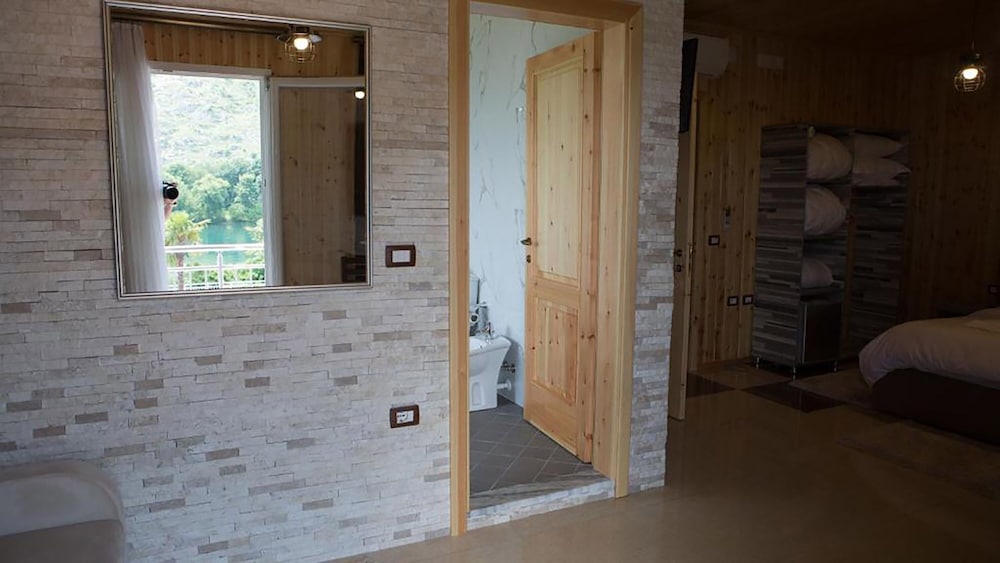 Buna Park Hotel Shkoder 49/50