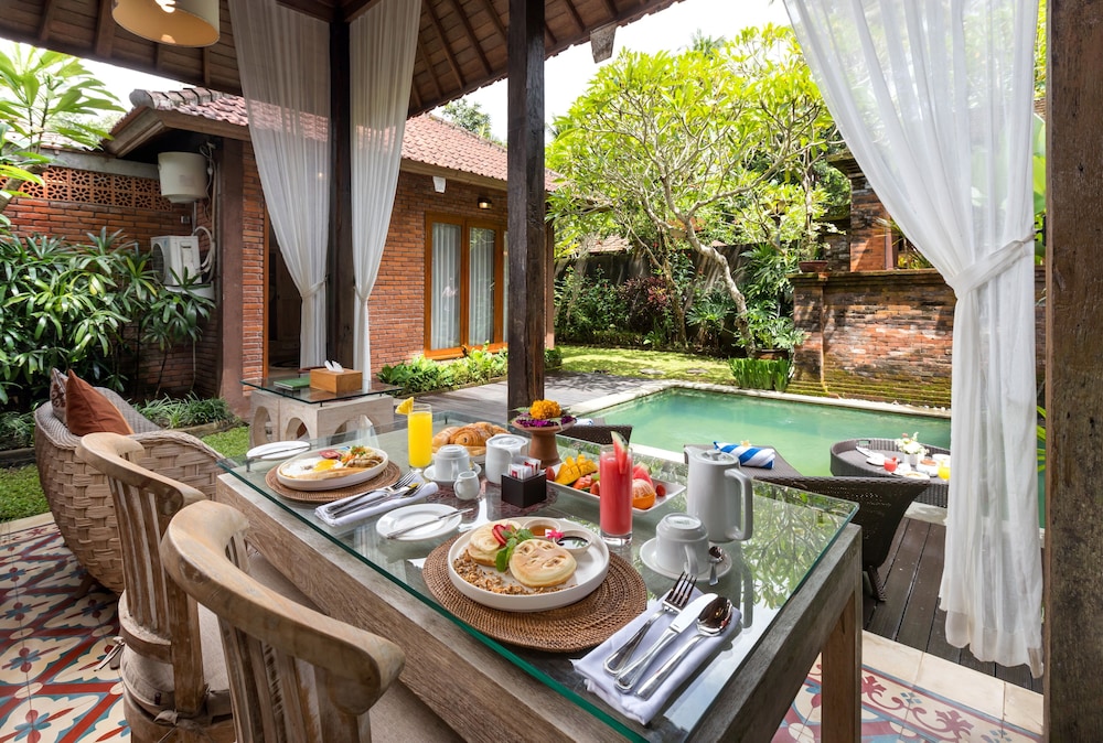 Ubud Raya Villa 35/50