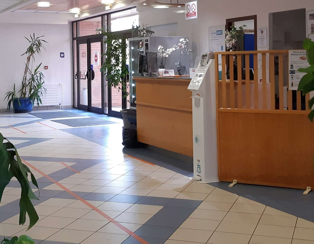 Kyriad Direct Montauban Centre 1/30
