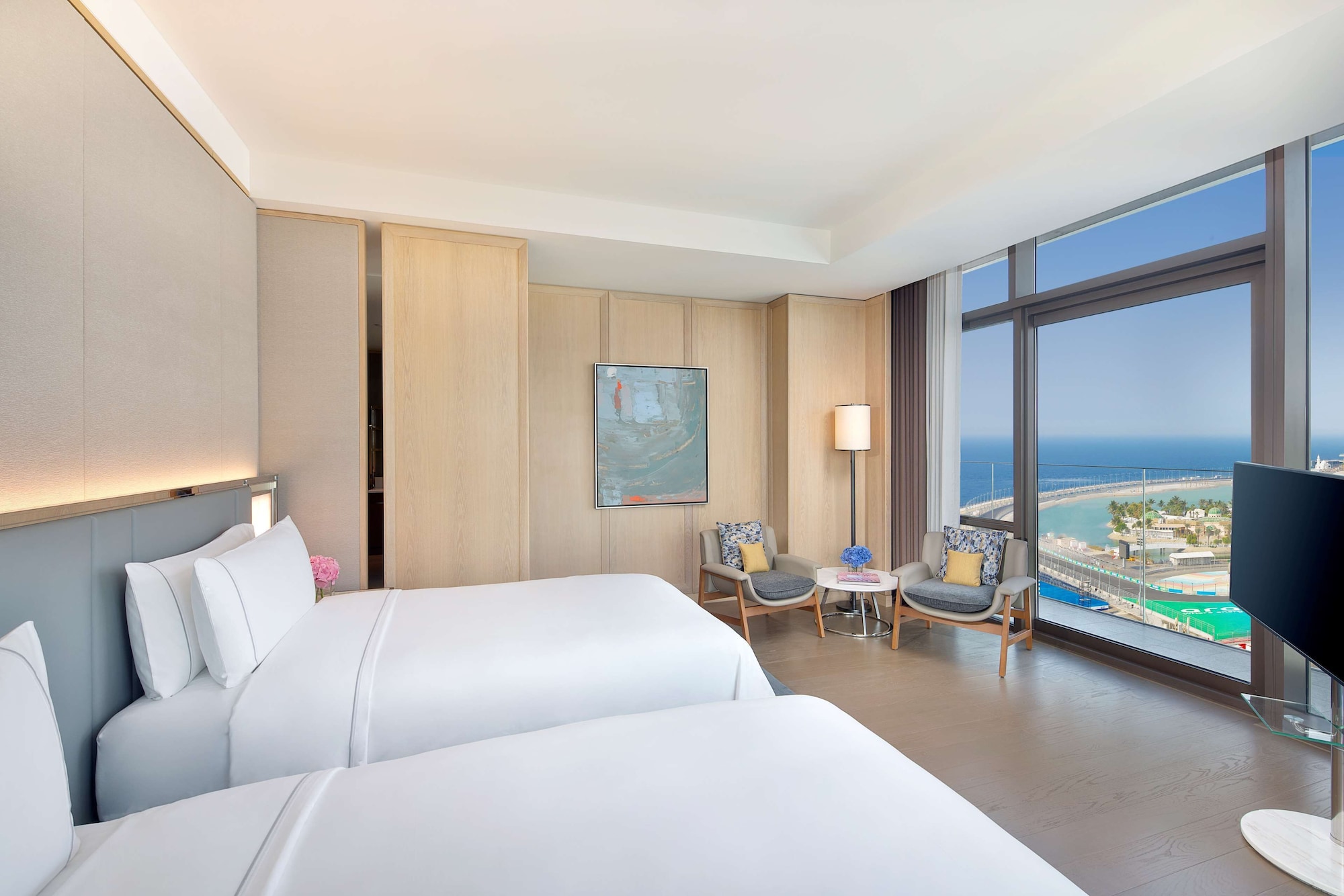 Horizon, Suite, Twin Beds, City and Sea View