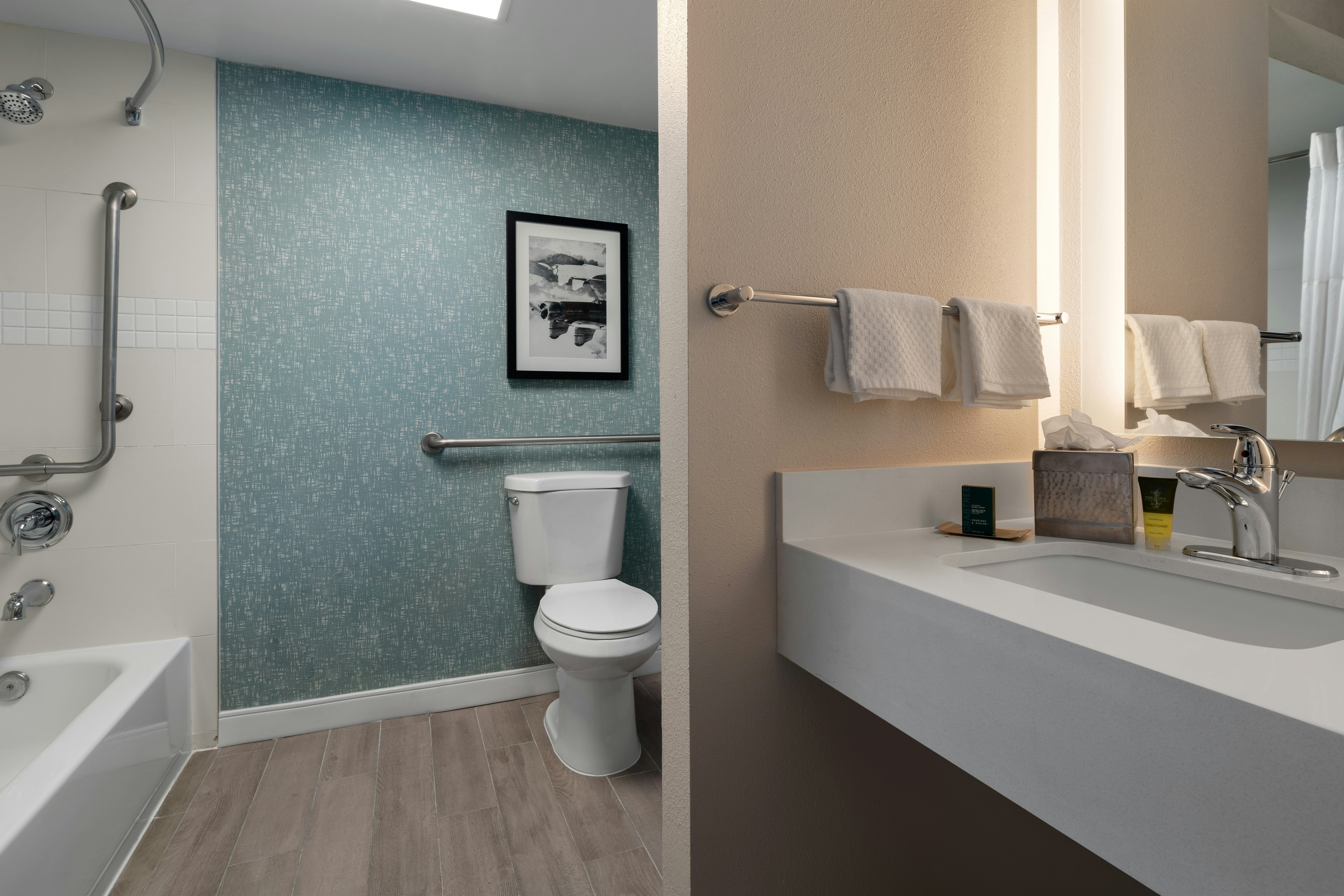 ROOM, 2 QUEEN BEDS, ACCESSIBLE