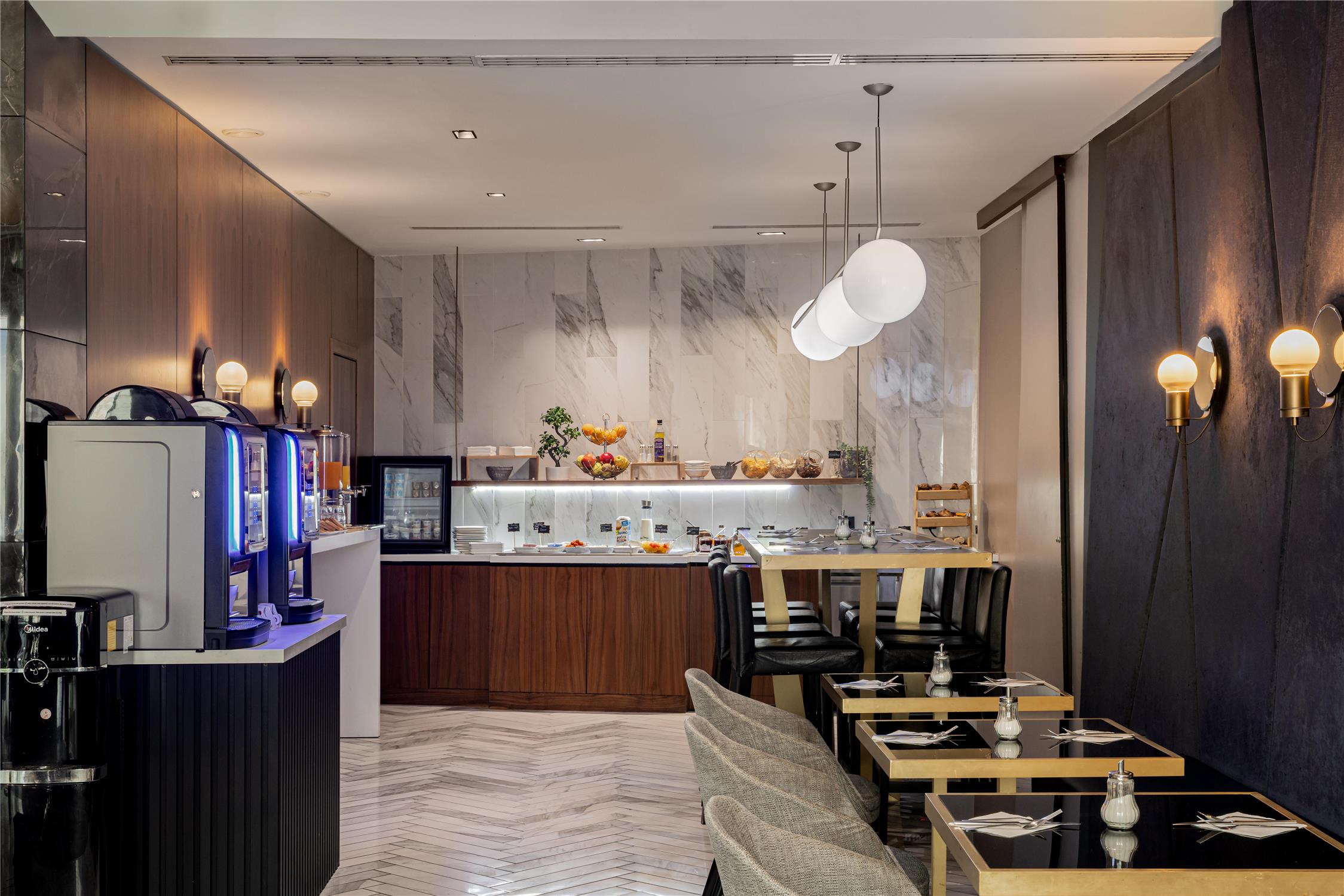 Best Western Plus Hotel Comedie Saint-Roch 45/58