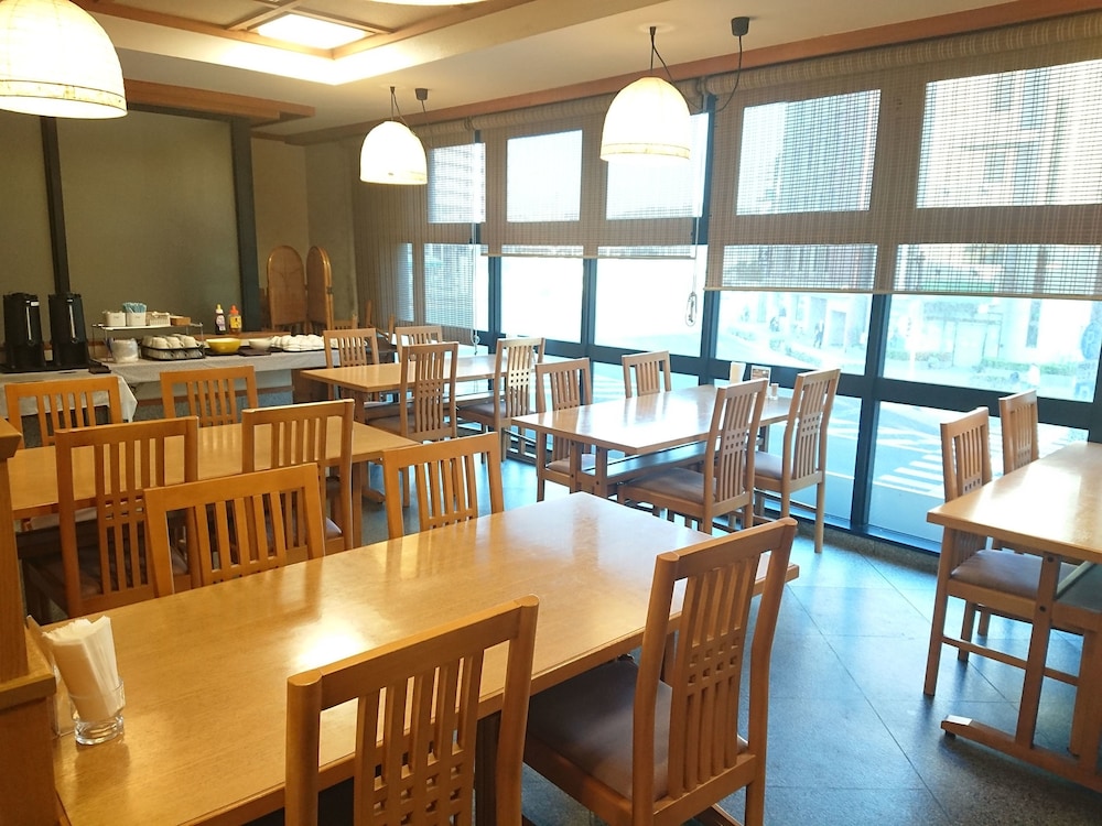 Hotel Crown Hills Imabari 52/68