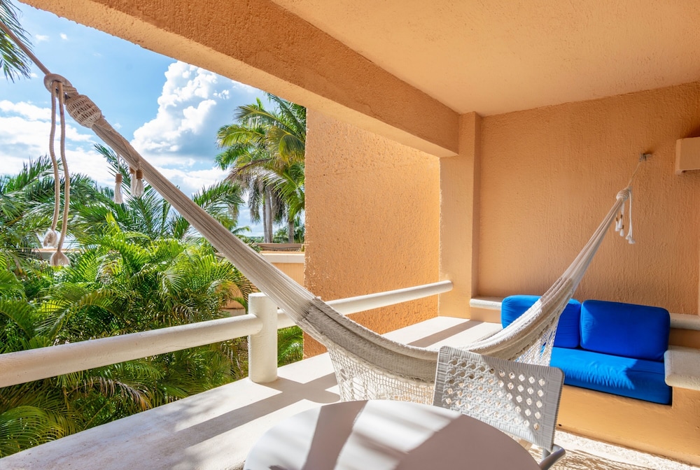 OMNI PUERTO AVENTURAS BEACH RESORT 21/53
