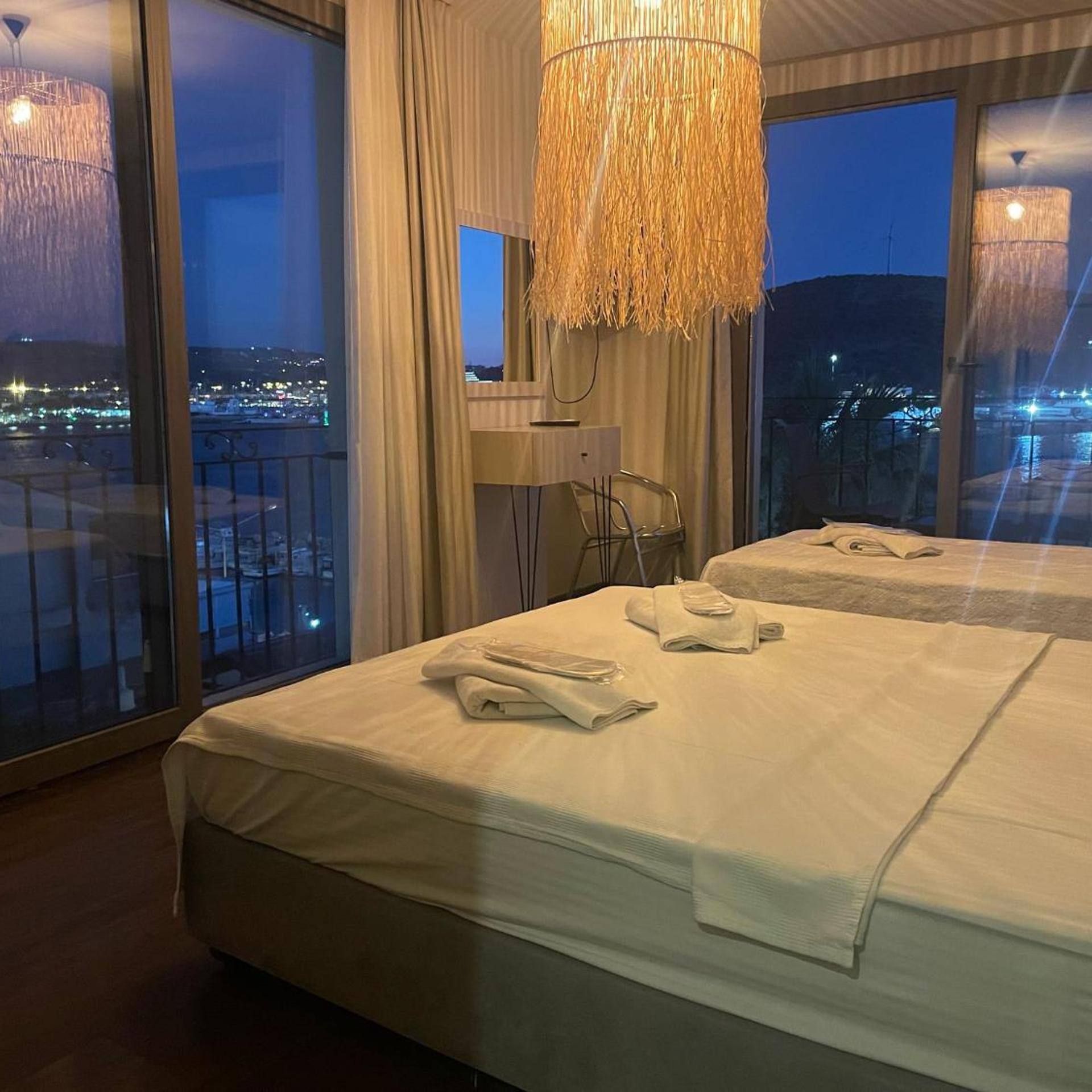 Eva Otel Cesme 14/30