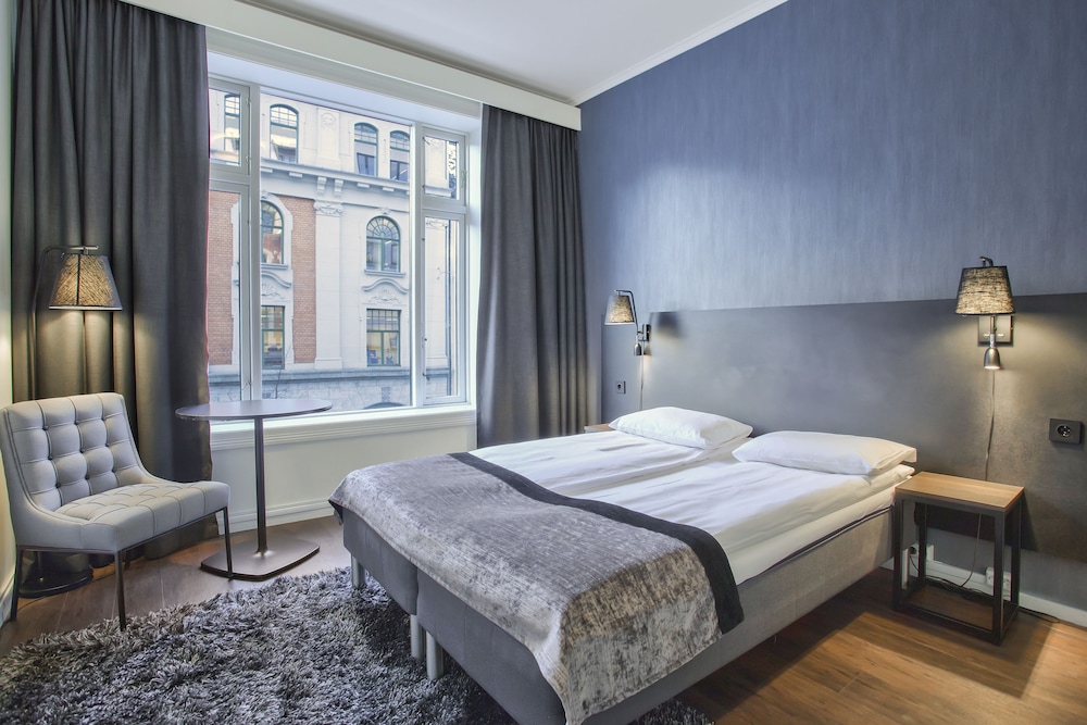 STANDARD, DOUBLE BED