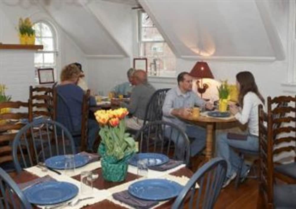 The Fife And Drum Inn 43/50