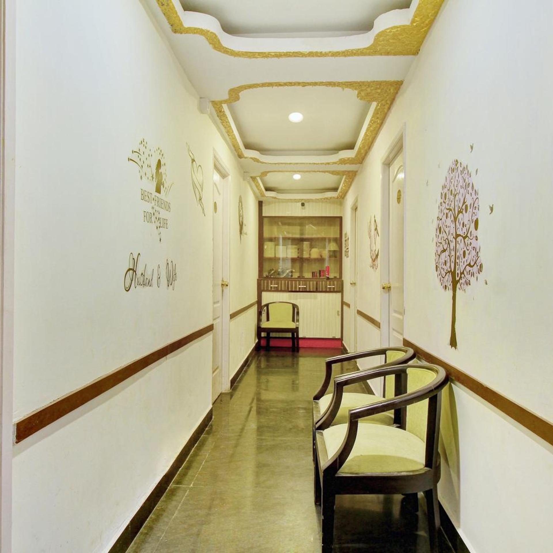 Oyo 4584 India Gate 46/54