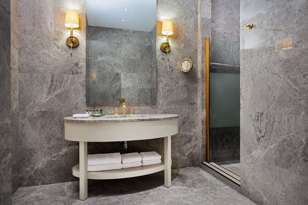 SHERATON BATUMI HOTEL 57/63